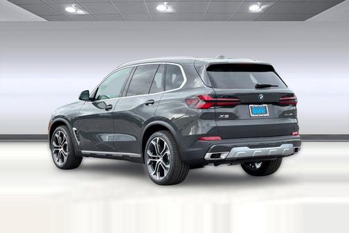 Dravit Grey Metallic 2026 BMW X5 xDrive40i