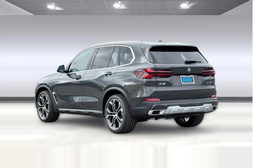 Dravit Grey Metallic 2026 BMW X5 xDrive40i