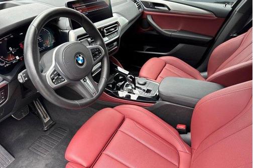 2025 BMW X4 xDrive30i