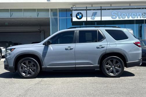 Sonic Gray Pearl 2025 Honda Pilot Sport