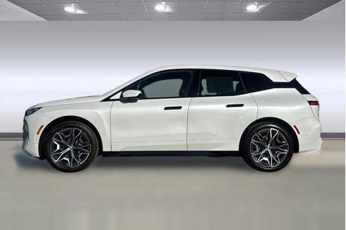 2026 BMW iX xDrive45