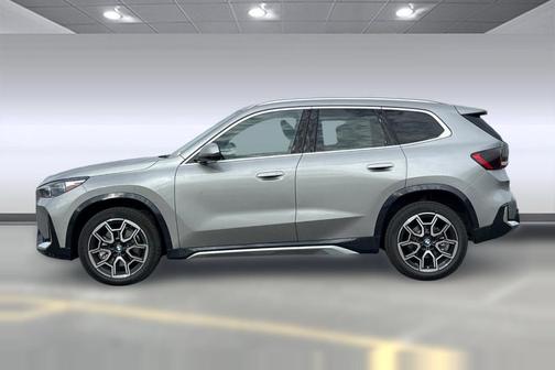 Space Silver Metallic 2026 BMW X1 xDrive28i