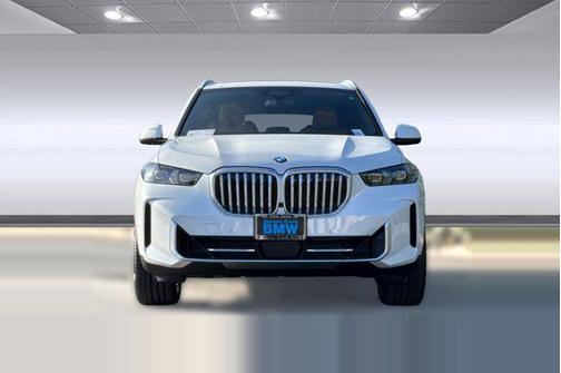 Mineral White Metallic 2026 BMW X5 xDrive40i