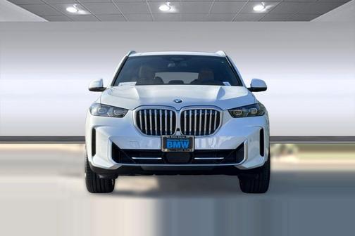 Mineral White Metallic 2026 BMW X5 xDrive40i