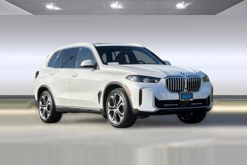Mineral White Metallic 2026 BMW X5 xDrive40i