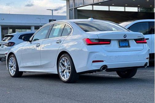 2025 BMW 330 330i