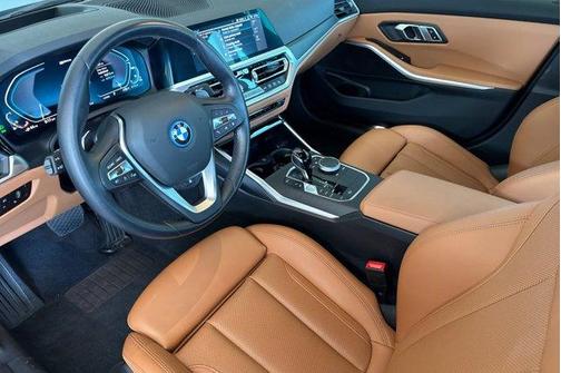 2022 BMW 330e Base