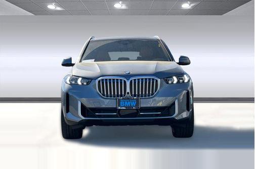 Skyscraper Grey Metallic 2026 BMW X5 xDrive40i