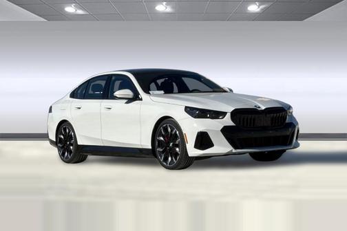 Alpine White 2026 BMW 550e xDrive