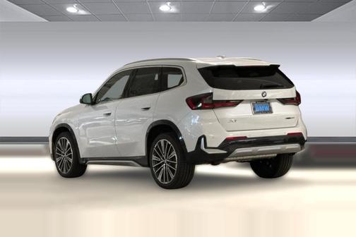 Mineral White Metallic 2026 BMW X1 xDrive28i