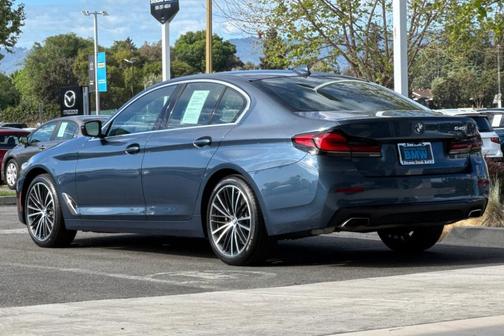 Arctic Race Blue Metallic 2023 BMW 540 i