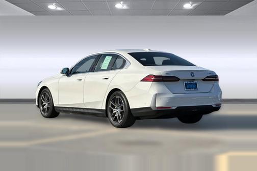 2025 BMW i5 eDrive40