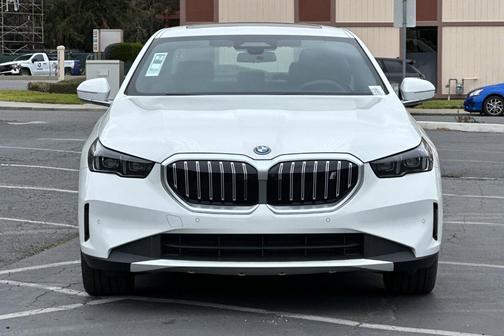 2025 BMW i5 eDrive40