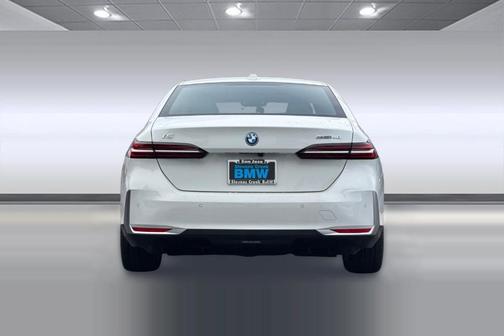 2025 BMW i5 eDrive40