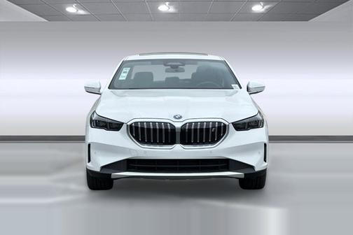 2025 BMW i5 eDrive40