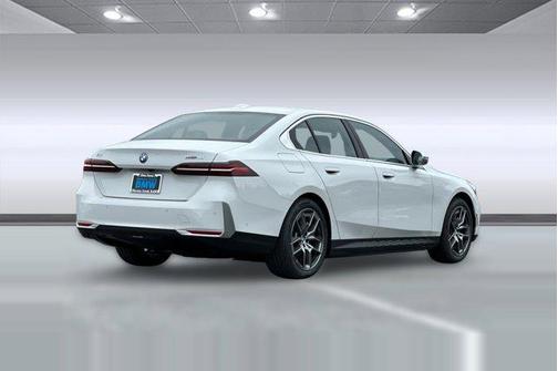 2025 BMW i5 eDrive40