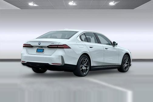 2025 BMW i5 eDrive40