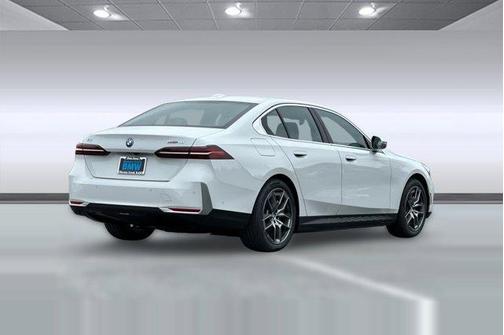 2025 BMW i5 eDrive40
