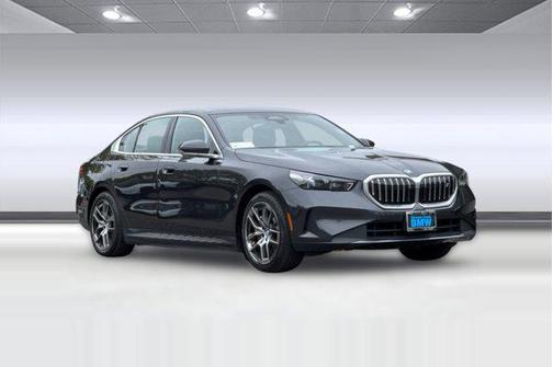 Gray 2024 BMW i5 eDrive40