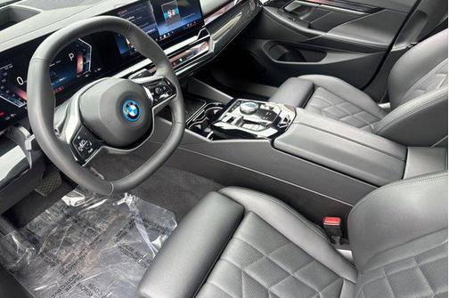 Gray 2024 BMW i5 eDrive40