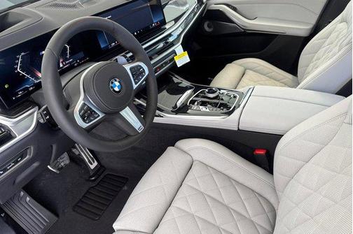 Tanzanite Blue II Metallic 2027 BMW X7 xDrive40i
