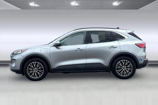 ICONIC SILVER 2021 Ford Escape Titanium