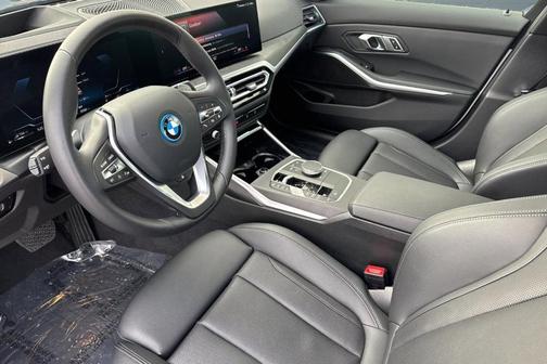 2023 BMW 330e 330e