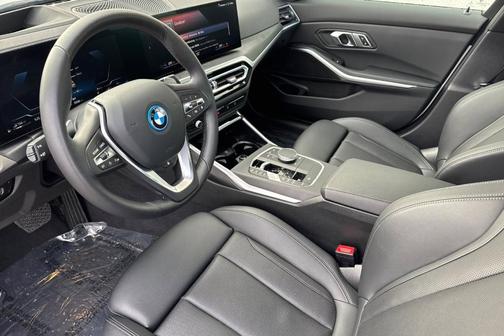 2023 BMW 330e 330e
