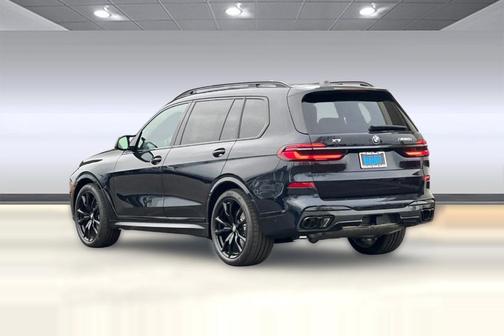 Carbon Black Metallic 2026 BMW X7 M60i