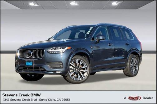 2022 Volvo XC90 T6 Momentum