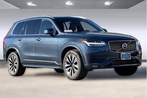 2022 Volvo XC90 T6 Momentum