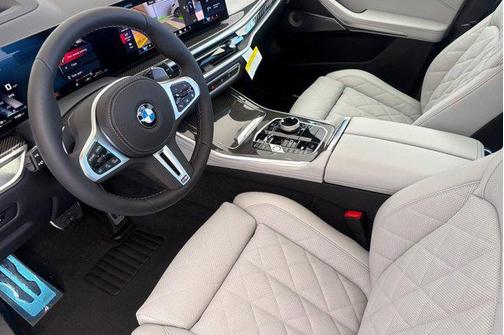 Tanzanite Blue II Metallic 2026 BMW X5 M60i