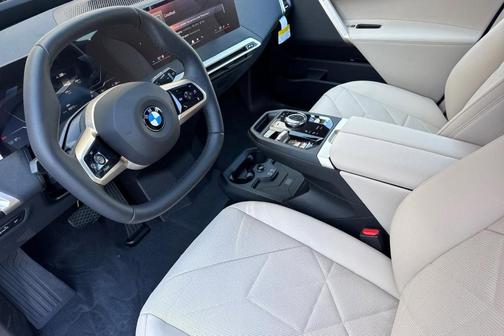 2026 BMW iX xDrive45