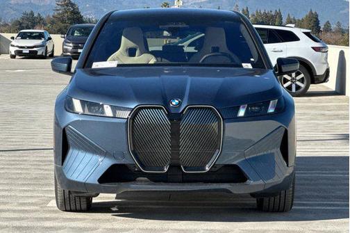 2026 BMW iX xDrive45