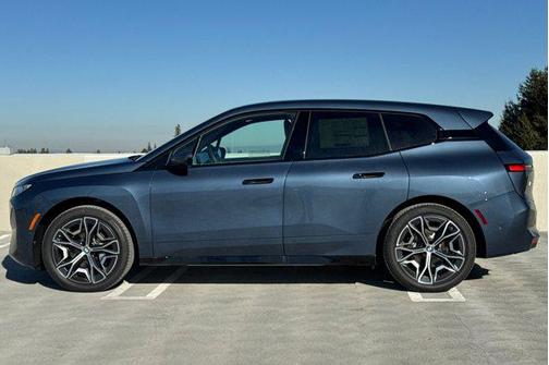 2026 BMW iX xDrive45