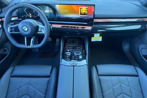 Mineral White Metallic 2026 BMW 530 530i