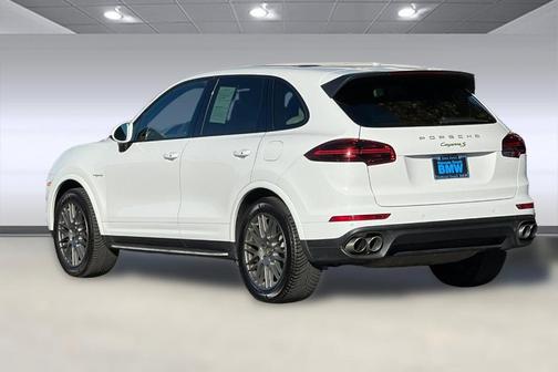 2017 Porsche Cayenne Platinum Edition