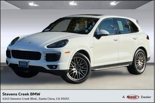 2017 Porsche Cayenne Platinum Edition