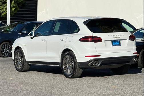 2017 Porsche Cayenne Platinum Edition