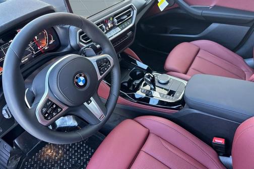 2025 BMW X4 xDrive30i