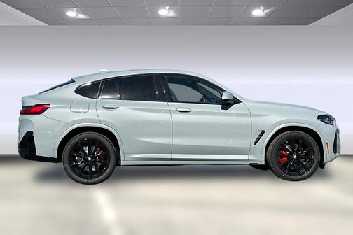 2025 BMW X4 xDrive30i