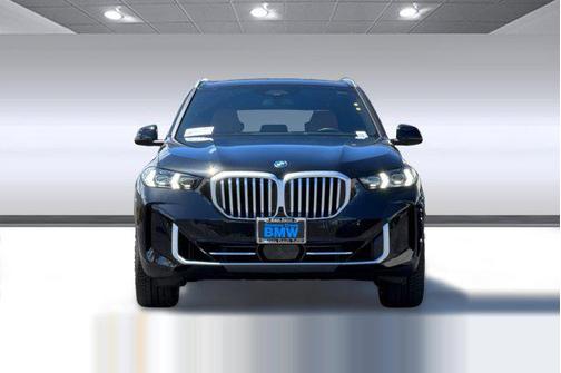 Black Sapphire Metallic 2026 BMW X5 PHEV xDrive50e