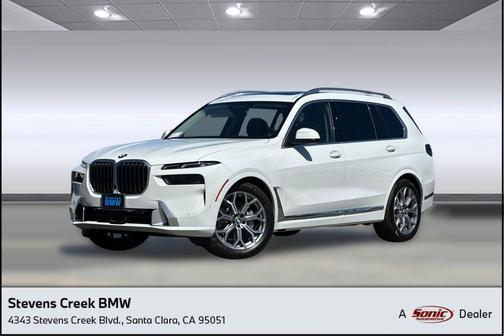 Alpine White 2027 BMW X7 xDrive40i