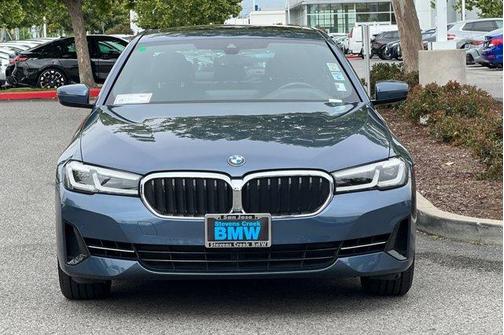Arctic Race Blue Metallic 2023 BMW 540 i