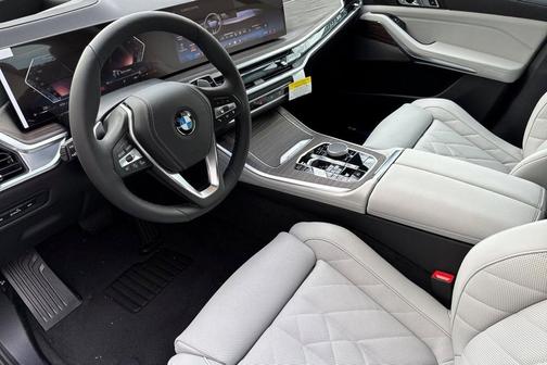 Dravit Grey Metallic 2026 BMW X5 xDrive40i