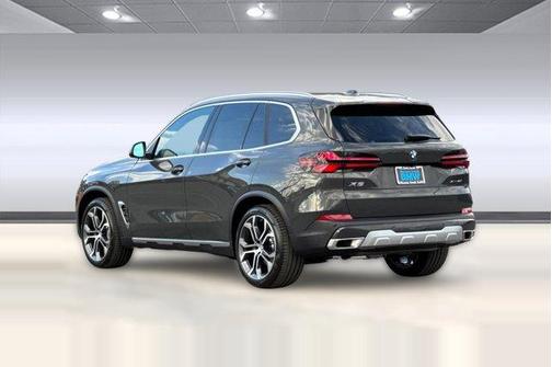 Dravit Grey Metallic 2026 BMW X5 xDrive40i