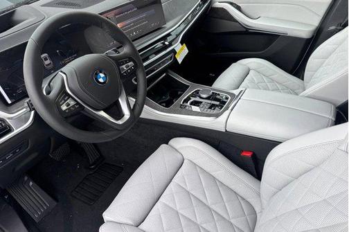 Alpine White 2026 BMW X5 PHEV xDrive50e