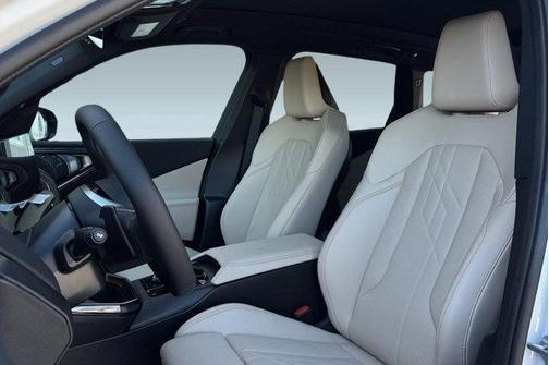 Mineral White Metallic 2026 BMW X3 30 xDrive