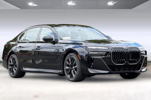 2026 BMW 740 i