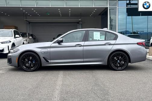 Skyscraper Gray Metallic 2023 BMW 530e Base